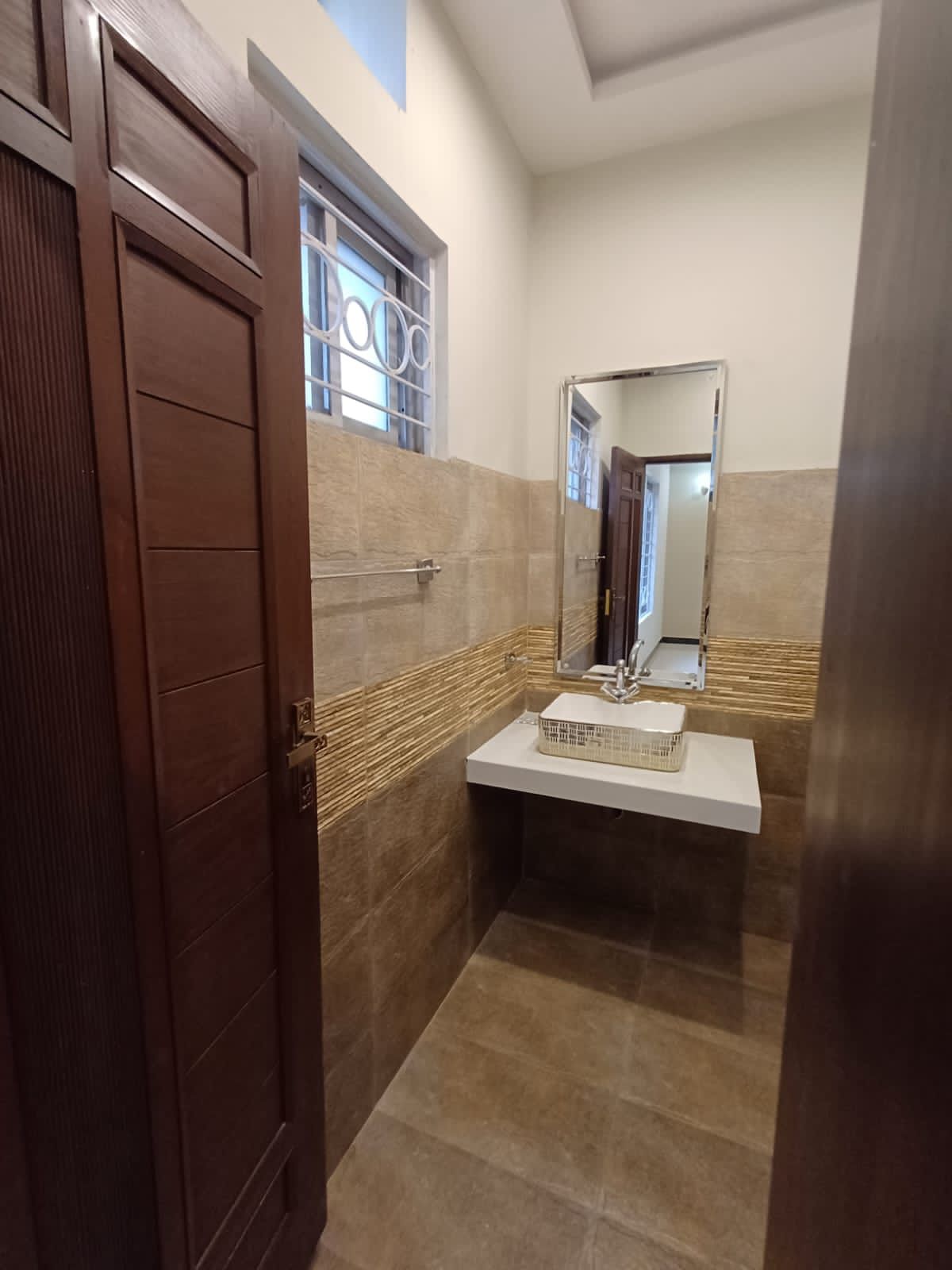 10ecdcb0-e6ec-461d-a6ab-ec31ed341b07