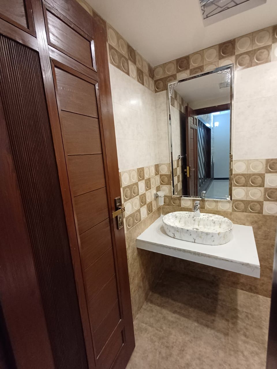 7b8cbfd3-38c9-45a3-9c66-cb66bc19b804